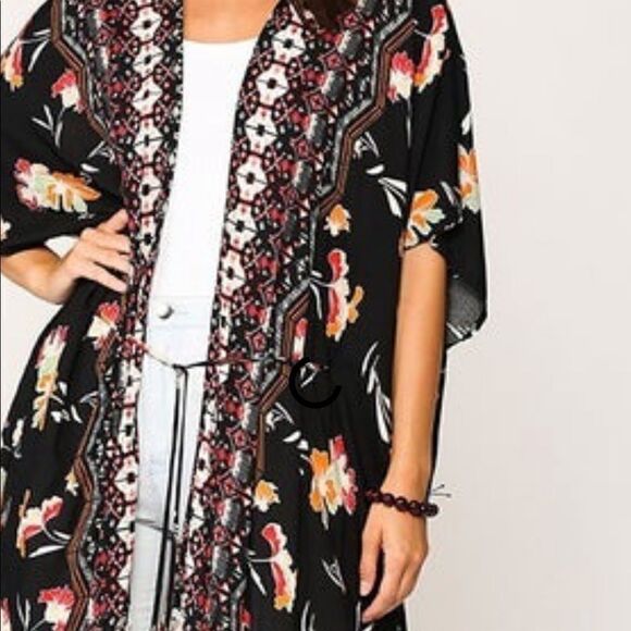 New GiGio Dreams Come True Kimono black and bright floral pattern with fringe sw - Picture 5 of 13